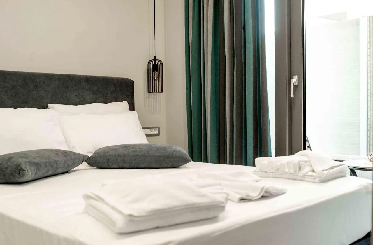 Makis Suite In The City Argostoli